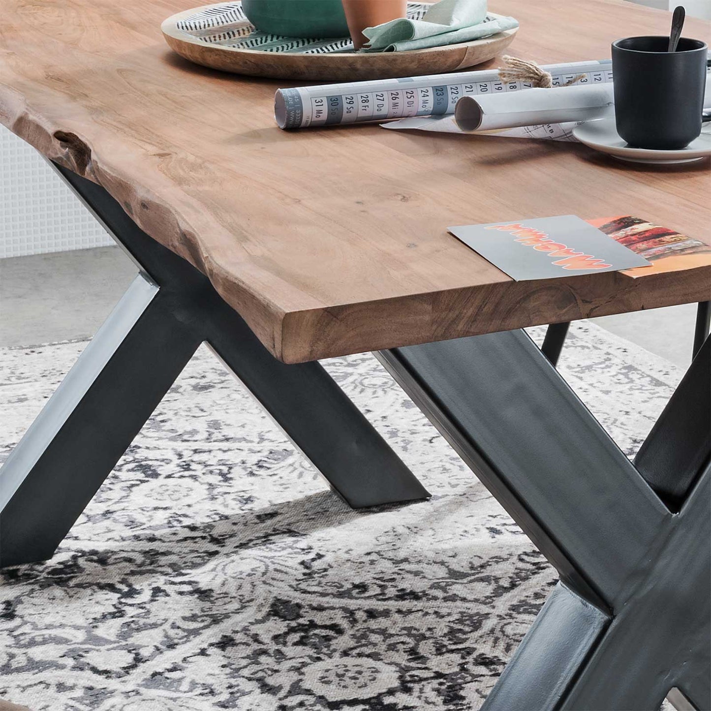 
                  
                    Esstisch 160 x 90 cm Baumkante 25 mm Akazie massiv natur / Metall - AroX
                  
                