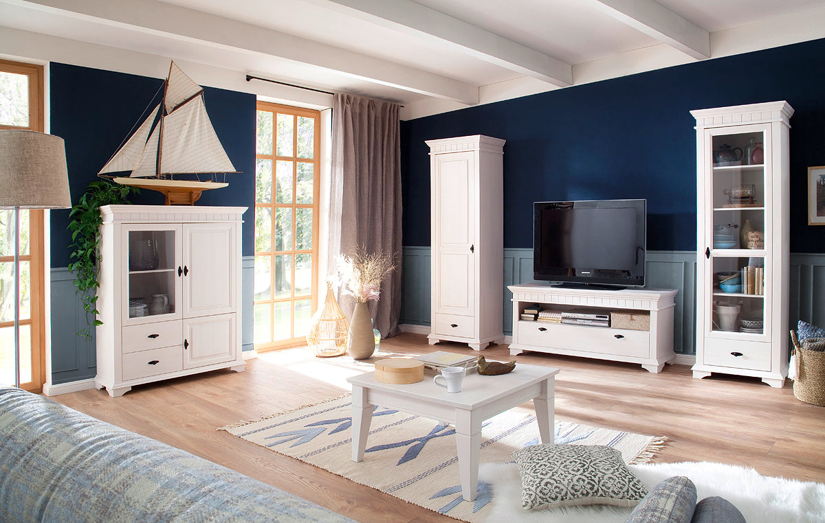 
                  
                    TV-Anrichte Kiefer massiv Landhausstil weiß - Lyon
                  
                