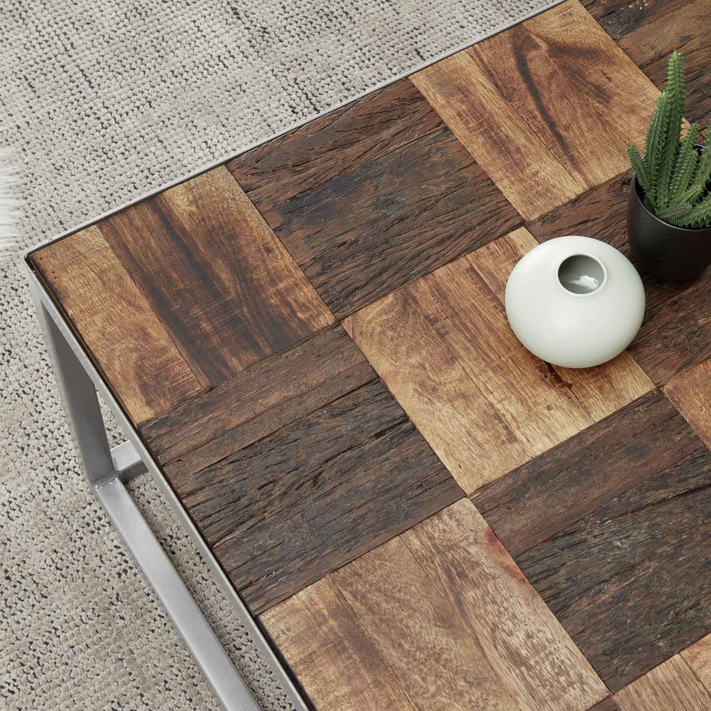 
                  
                    Couchtisch 80 x 80 Echtholz Used Wood Metallgestell - Bino
                  
                